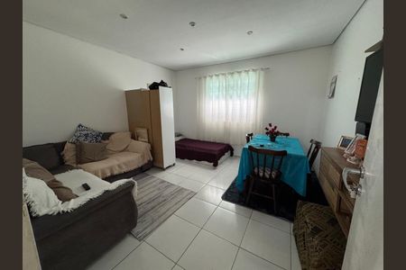 Casa para alugar com 3 quartos, 125m² em Vila Pirajussara, São Paulo