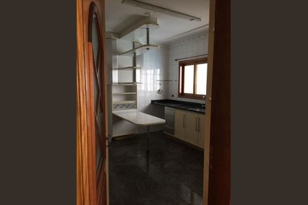 Casa à venda com 302m², 4 quartos e 5 vagas