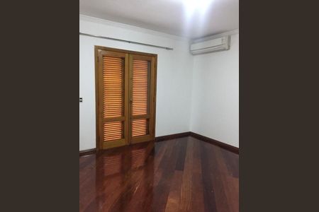 Casa à venda com 302m², 4 quartos e 5 vagas