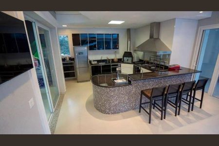 Casa à venda com 940m², 6 quartos e 9 vagas