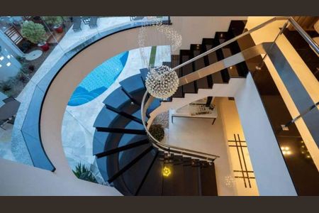 Casa à venda com 940m², 6 quartos e 9 vagas
