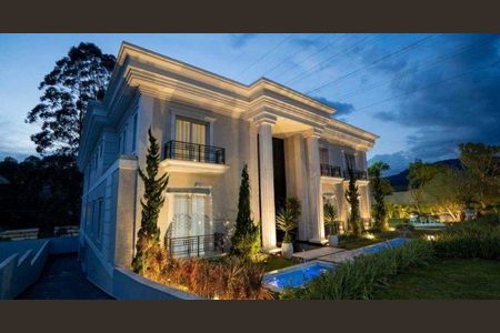Casa à venda com 940m², 6 quartos e 9 vagas