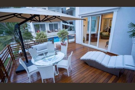 Casa à venda com 940m², 6 quartos e 9 vagas