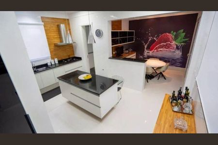Casa à venda com 940m², 6 quartos e 9 vagas