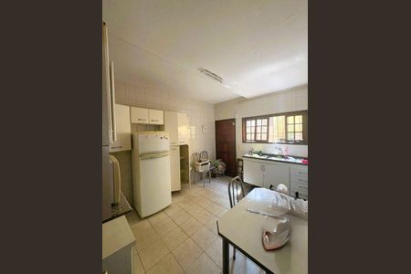 Casa à venda com 3 quartos, 290m² em Jardim das Vertentes, São Paulo