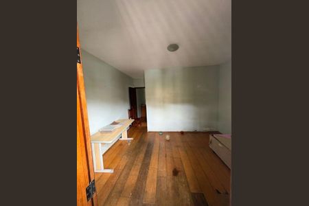 Casa à venda com 3 quartos, 290m² em Jardim das Vertentes, São Paulo