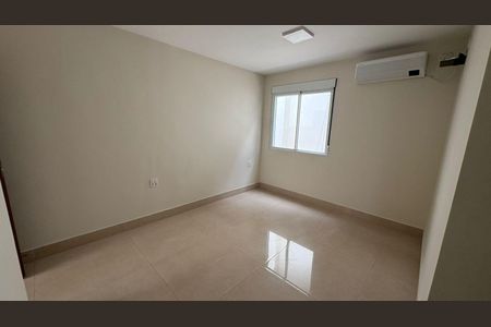 Casa à venda com 4 quartos, 390m² em Residencial Tres (Alphaville), Santana de Parnaíba