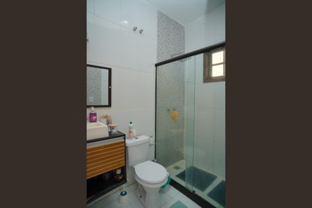 Casa de condomínio para alugar com 380m², 3 quartos e 1 vaga Casa de condomínio para alugar com 380m², 3 quartos e 1 vagaBanheiro do Quarto 2