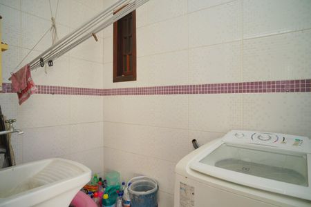 Casa de condomínio para alugar com 380m², 3 quartos e 1 vaga Casa de condomínio para alugar com 380m², 3 quartos e 1 vagaÁrea de Serviço