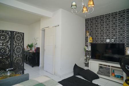 Casa de condomínio para alugar com 380m², 3 quartos e 1 vaga Casa de condomínio para alugar com 380m², 3 quartos e 1 vagaSala