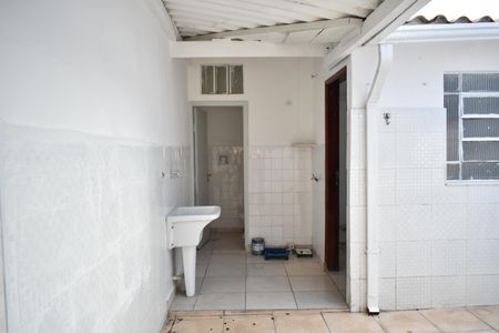 Casa para alugar com 80m², 2 quartos e 1 vagaQuintal