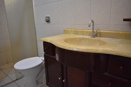Casa para alugar com 80m², 2 quartos e 1 vagaBanheiro
