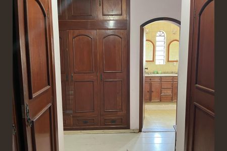 Casa de Condomínio para alugar com 4 quartos, 600m² em Vargem Pequena, Rio de Janeiro