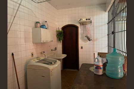 Casa de condomínio para alugar com 600m², 4 quartos e 4 vagas