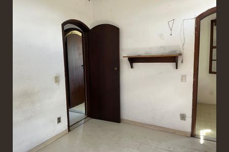 Casa de Condomínio para alugar com 4 quartos, 600m² em Vargem Pequena, Rio de Janeiro