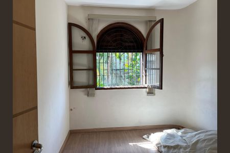 Casa de condomínio para alugar com 600m², 4 quartos e 4 vagas