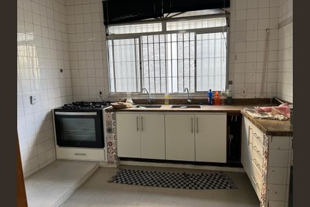 Casa de Condomínio para alugar com 4 quartos, 600m² em Vargem Pequena, Rio de Janeiro