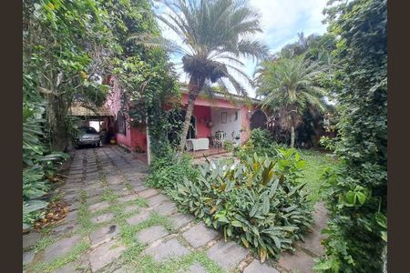 Casa à venda com 3 quartos, 200m² em Maria Paula, Niterói