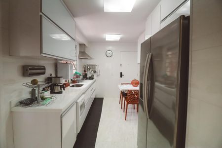 Apartamento à venda com 126m², 3 quartos e 2 vagasCozinha