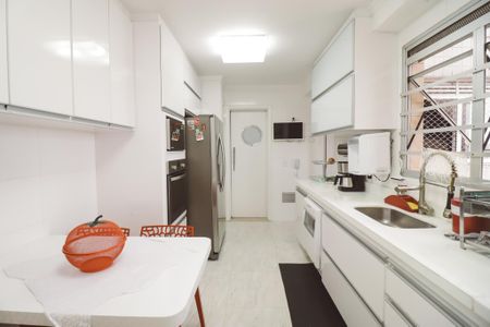 Apartamento à venda com 126m², 3 quartos e 2 vagasCozinha