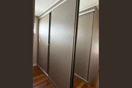 Casa à venda com 3 quartos, 190m² em Santo Amaro, São Paulo