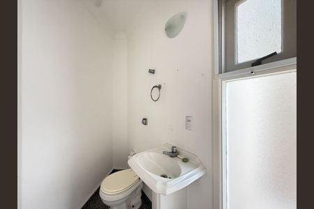 Casa à venda com 4 quartos, 250m² em Residencial Nove (Alphaville), Santana de Parnaíba