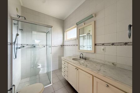 Casa à venda com 4 quartos, 250m² em Residencial Nove (Alphaville), Santana de Parnaíba