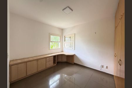 Casa à venda com 4 quartos, 250m² em Residencial Nove (Alphaville), Santana de Parnaíba