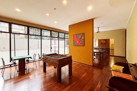 Apartamento à venda com 56m², 1 quarto e 1 vagasala de festa e de jogos