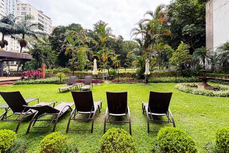 Apartamento à venda com 56m², 1 quarto e 1 vagaarea verde comum Piscina