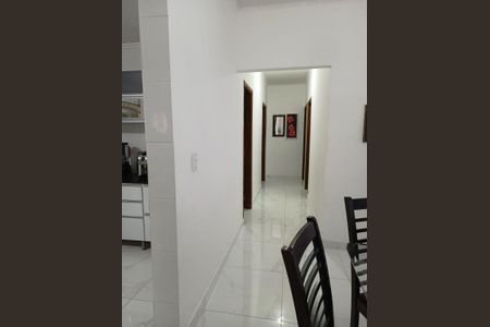 Casa à venda com 203m², 3 quartos e 3 vagasFoto 01