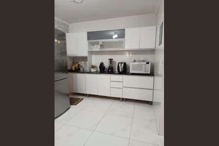 Casa à venda com 203m², 3 quartos e 3 vagasFoto 01