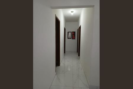 Casa à venda com 203m², 3 quartos e 3 vagasFoto 01