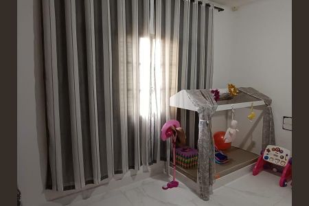 Casa à venda com 203m², 3 quartos e 3 vagasFoto 01