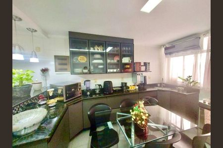 Apartamento à venda com 155m², 4 quartos e 1 vaga