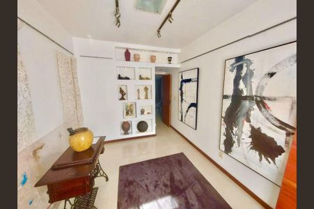 Apartamento à venda com 155m², 4 quartos e 1 vaga