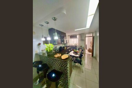 Apartamento à venda com 4 quartos, 155m² em Icaraí, Niterói