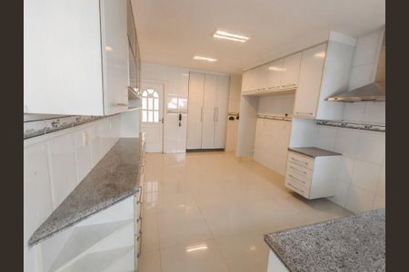 Casa à venda com 400m², 4 quartos e 3 vagas