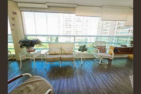 Apartamento à venda com 3 quartos, 202m² em Alphaville Empresarial, Santana de Parnaíba