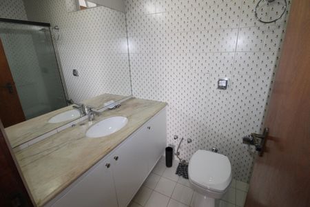Apartamento para alugar com 310m², 6 quartos e 2 vagasBanheiro da Suíte 2