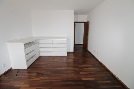 Apartamento para alugar com 310m², 6 quartos e 2 vagasSuíte