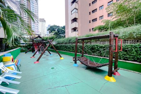 Apartamento à venda com 94m², 3 quartos e 2 vagas Apartamento à venda com 94m², 3 quartos e 2 vagasÁrea comum - Playground