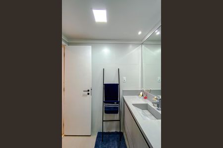 Apartamento à venda com 94m², 3 quartos e 2 vagas Apartamento à venda com 94m², 3 quartos e 2 vagasBanheiro da Suíte