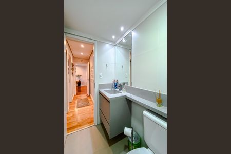 Apartamento à venda com 94m², 3 quartos e 2 vagas Apartamento à venda com 94m², 3 quartos e 2 vagasBanheiro