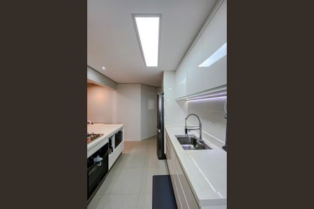 Apartamento à venda com 94m², 3 quartos e 2 vagas Apartamento à venda com 94m², 3 quartos e 2 vagasCozinha