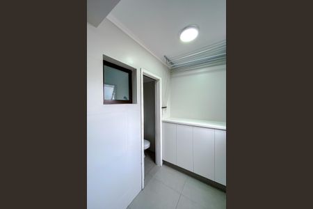 Apartamento à venda com 94m², 3 quartos e 2 vagas Apartamento à venda com 94m², 3 quartos e 2 vagasÁrea de Serviço