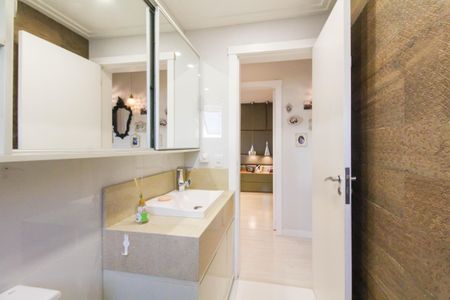 Apartamento à venda com 99m², 3 quartos e 3 vagas Apartamento à venda com 99m², 3 quartos e 3 vagasBanheiro