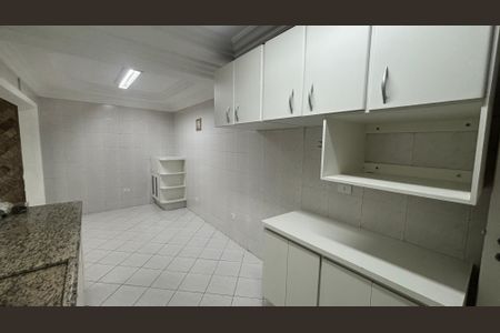 Casa à venda com 320m², 4 quartos e 2 vagasCozinha