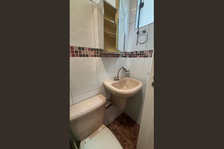 Casa à venda com 320m², 4 quartos e 2 vagasBanheiro da Suíte 2