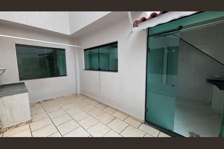 Casa à venda com 320m², 4 quartos e 2 vagasQuintal